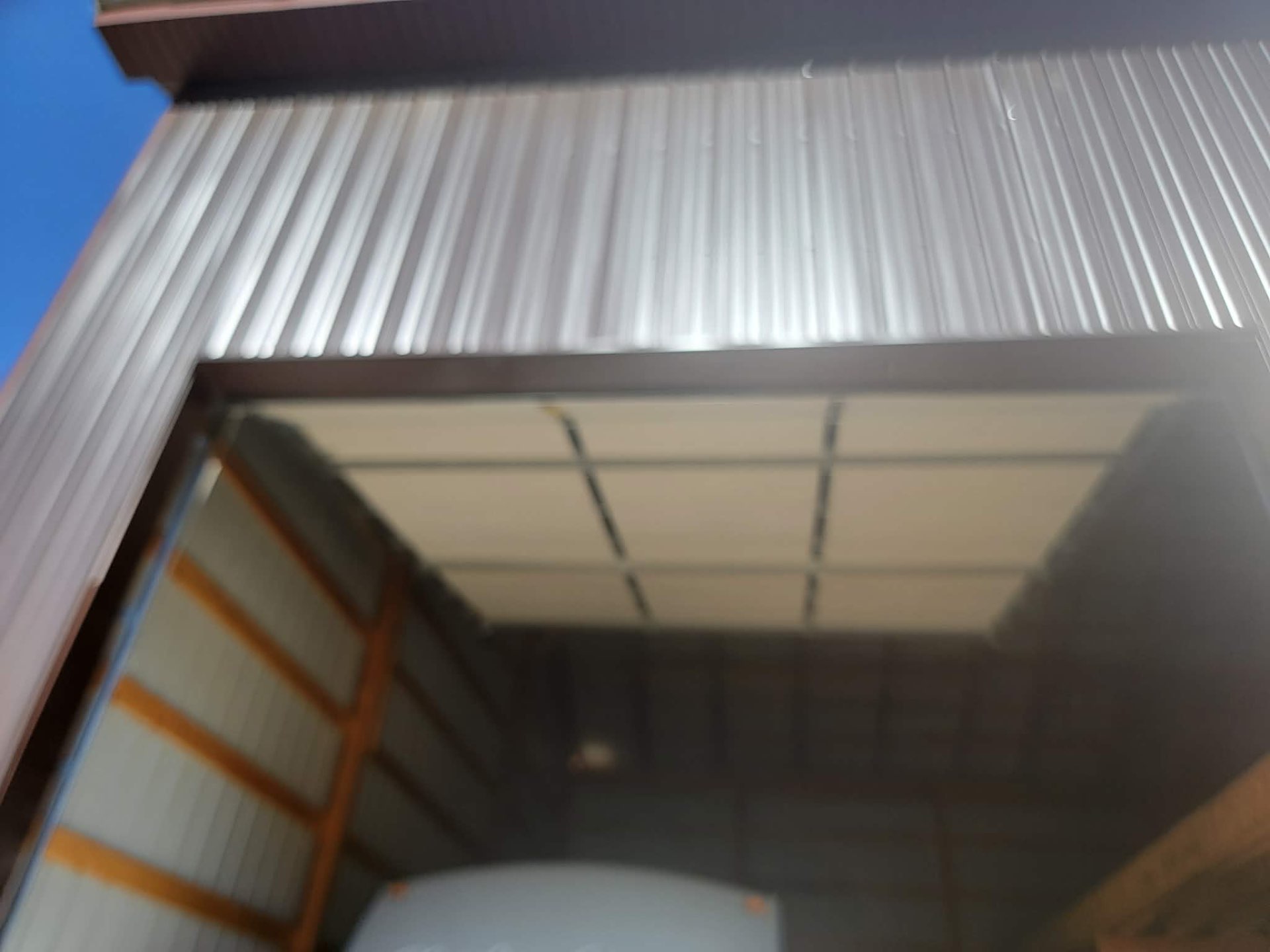 Soffit + liner detail